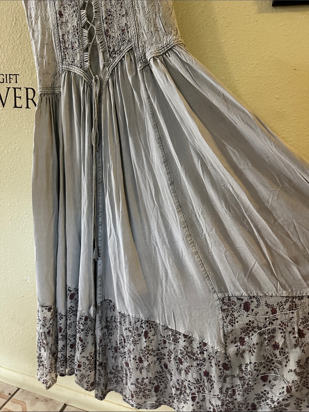 Sleeveless Lace-Front Maxi Dress in Light Gray - Picture 9 of 12